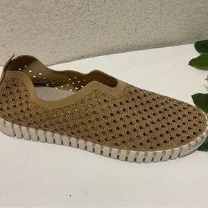 Ilse Jacobsen Hornbak Tulip Flat  Shoes Tan Women's  US 11 / EU 41 EUC